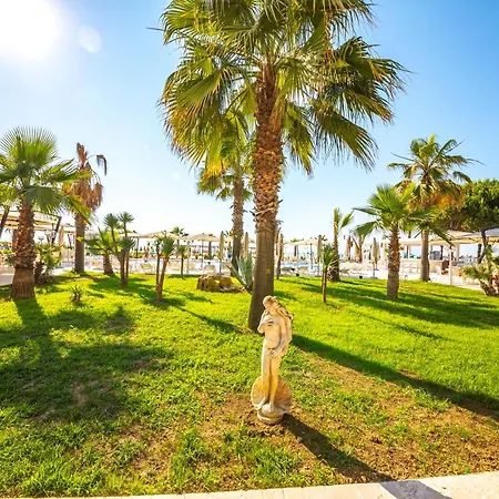 Royal Park 3* Qerret (Tirana)