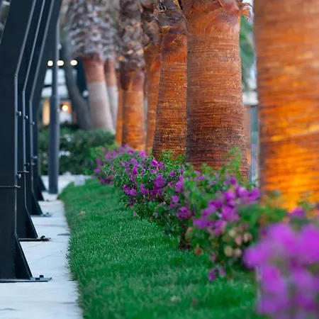 Royal Park 3* Qerret (Tirana)